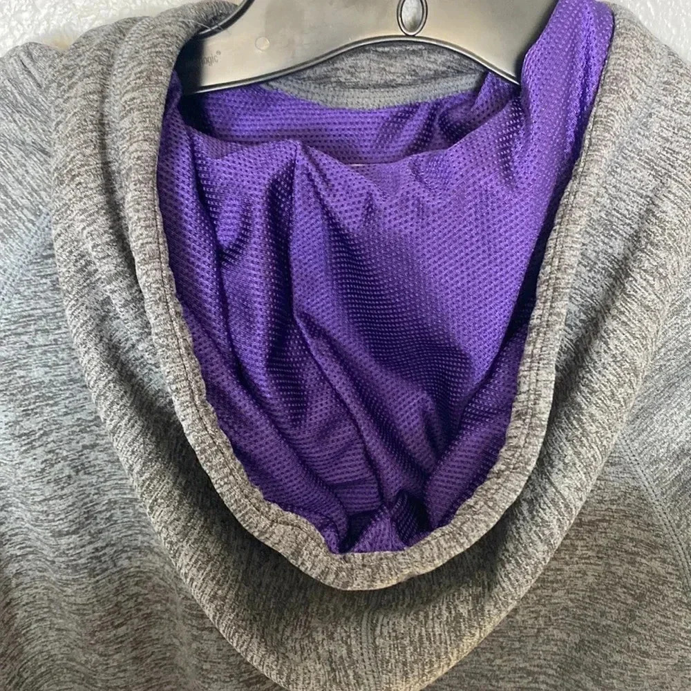 Nike Therma-fit Hoodie size Large - Picture 3 of 3
